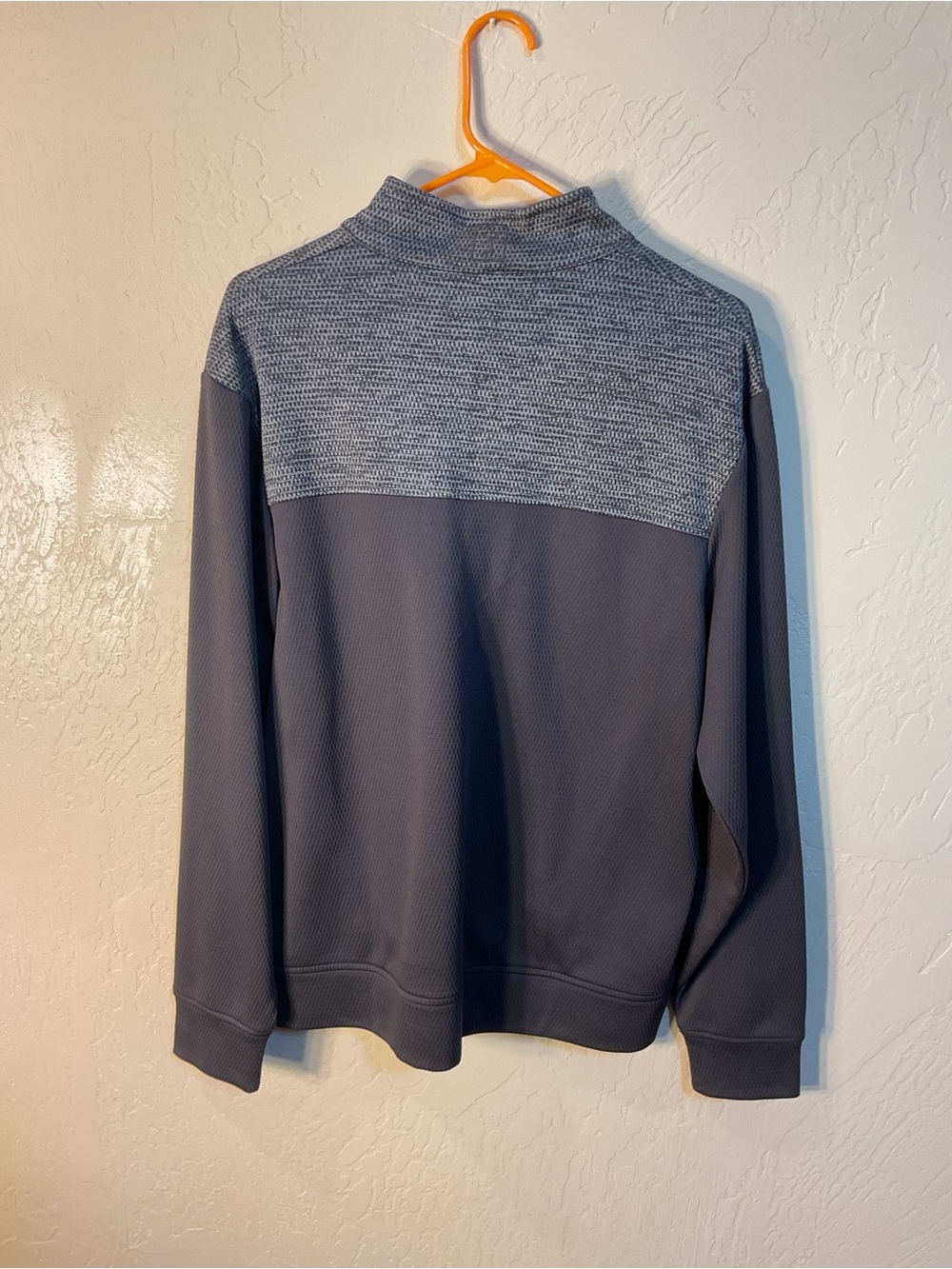 small PGA Tour golf thermaflux top - Picture 3 of 4